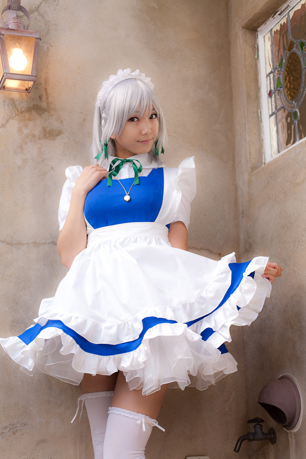 cosplay美女套图 c77 Sakuya Izayoi　白丝假发扮相(1)